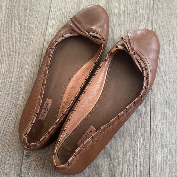 Alaia Brown Leather Flats with Bow size 8 1/2 vintage - Picture 1 of 6